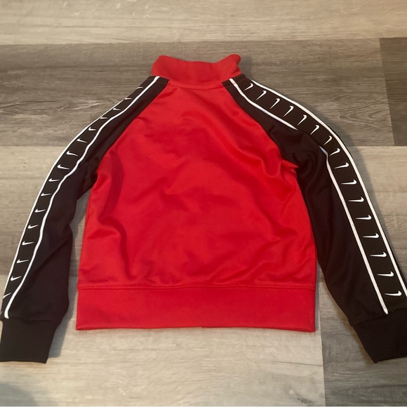💎 (4/$30) 2T Kids Nike Workout Jacket - Picture 3 of 5